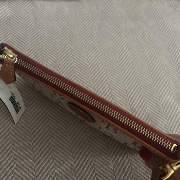 🥂𝐇𝐏!🥂DOONEY & BOURKE TAN AND CREAM WRISTLET NWT - Picture 9 of 10